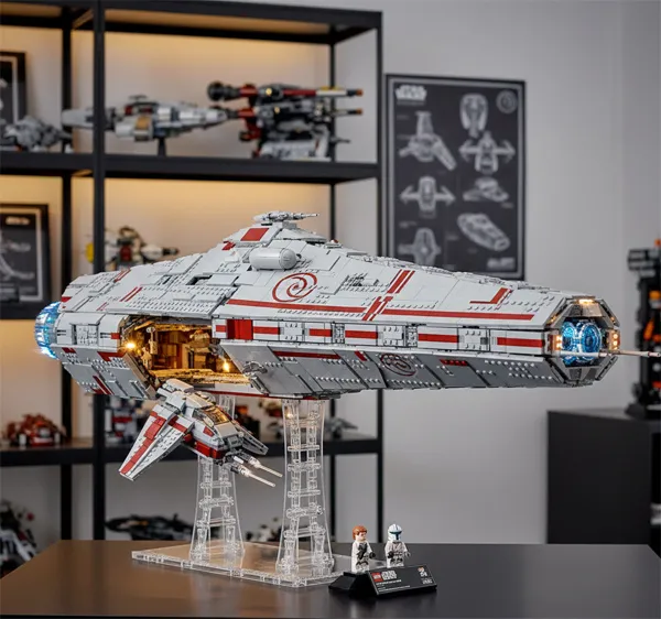 LEGO Star Wars UCS Venator-Class Republic Attack Cruiser (75367)